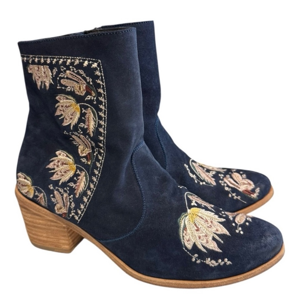 Sundance Marco Delli "Maka" Navy Suede Floral
Embroidered Booties